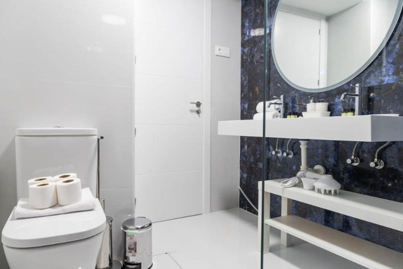 Contemporary 6bd For 12 Ventas Appartement Madrid