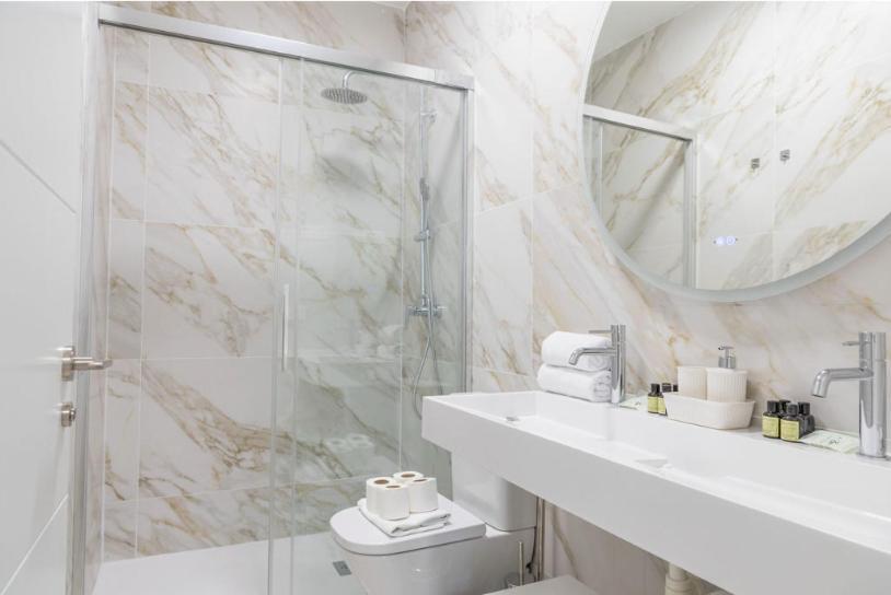 Appartement Contemporary 6bd For 12 Ventas Madrid