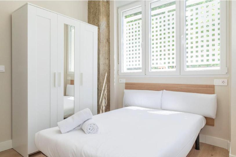 Appartement Contemporary 6bd For 12 Ventas Madrid