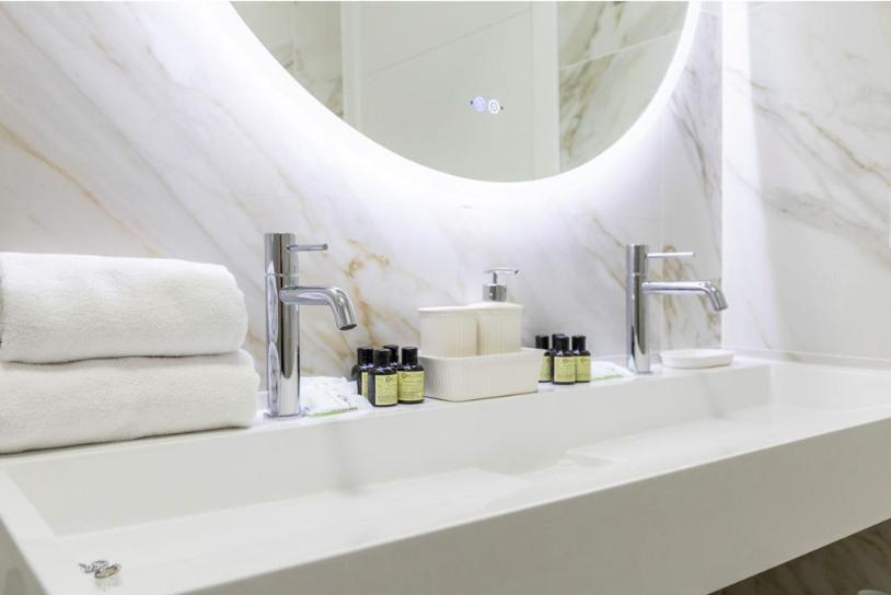 Contemporary 6bd For 12 Ventas Appartement Madrid